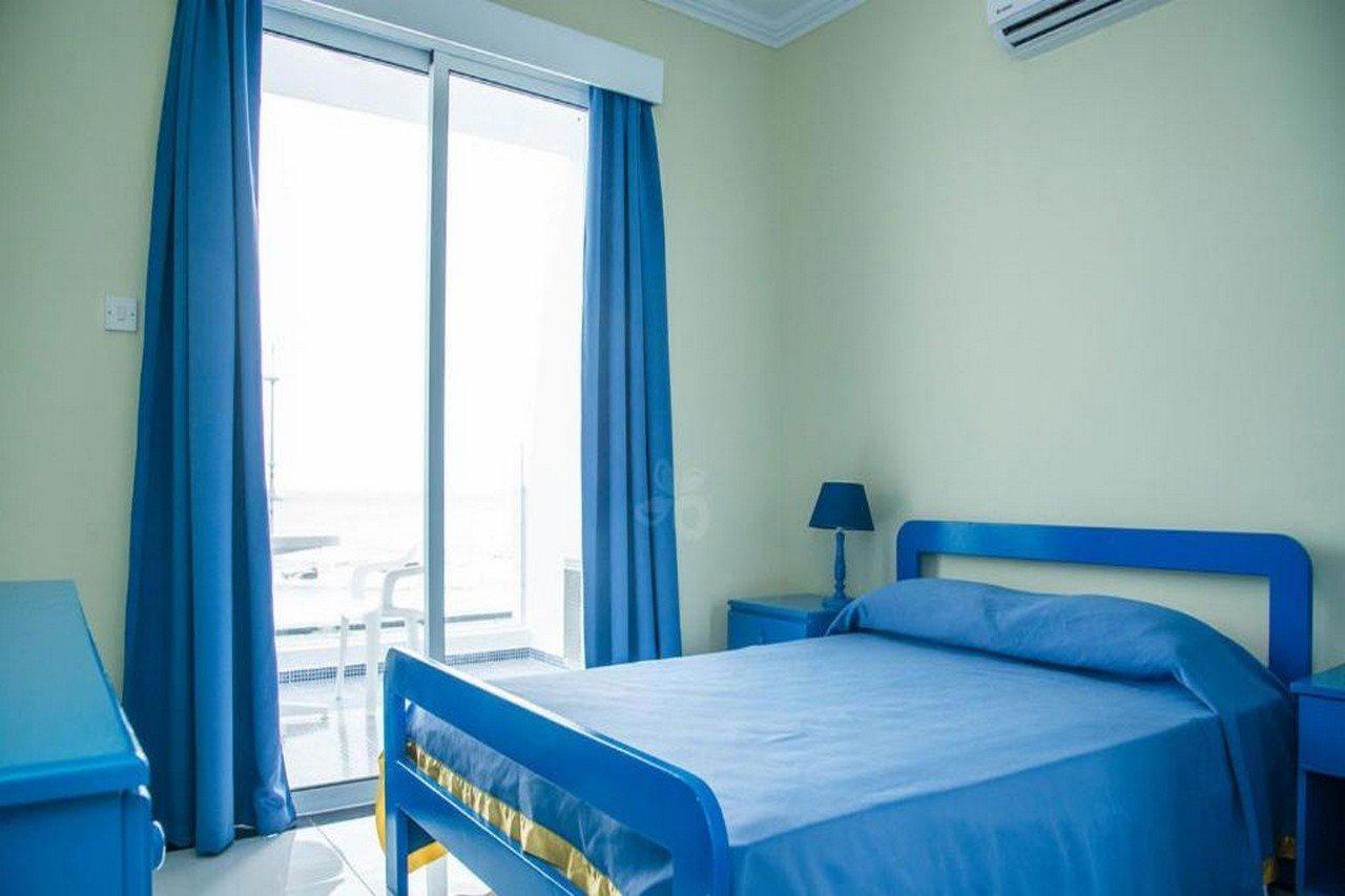 Paphinia Seaview מלון דירות Paphos